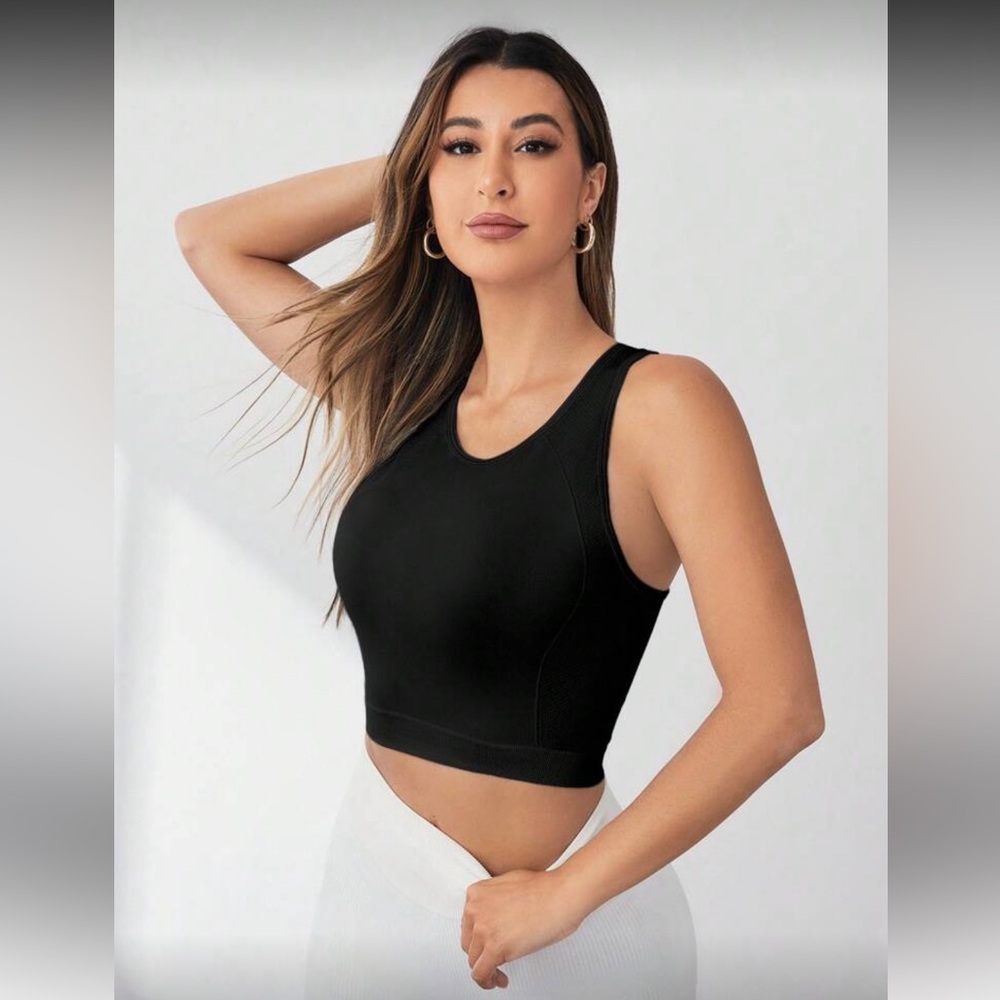 Black Sleeveless Crop Top